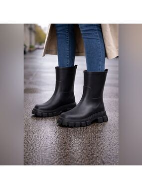 ILSE JACOBSEN Black Winter Rain Boots with Chunky Sole NWT size 7